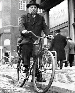 anders_300x370px