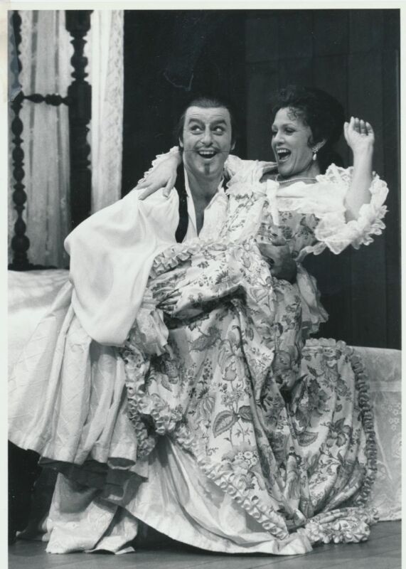 Denna bild har ett alt-attribut som är tomt. Dess filnamn är 1992-1017-Figaros-bröllop-Dramaten-002-2.jpg