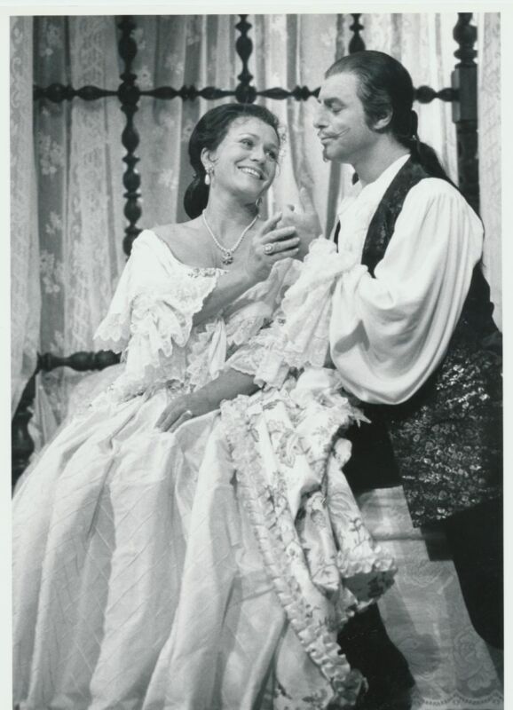 Denna bild har ett alt-attribut som är tomt. Dess filnamn är 1992-1017-Figaros-bröllop-Dramaten-005.jpg